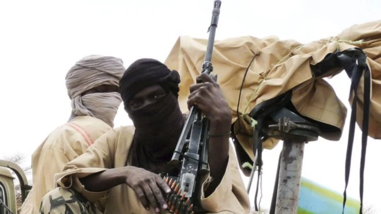 Tension Grips Residents As Bandits, Vigilantes Engage in Gun Battle in Oyo