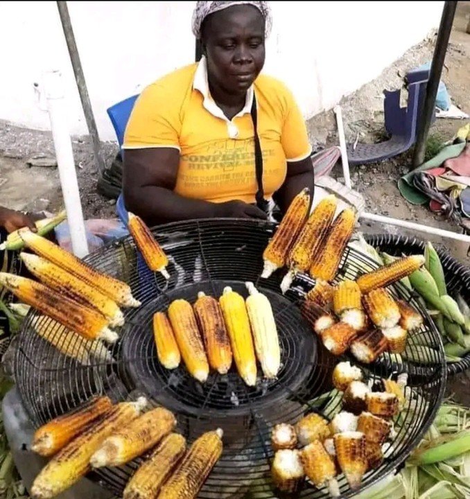 Groundnut Hawkers